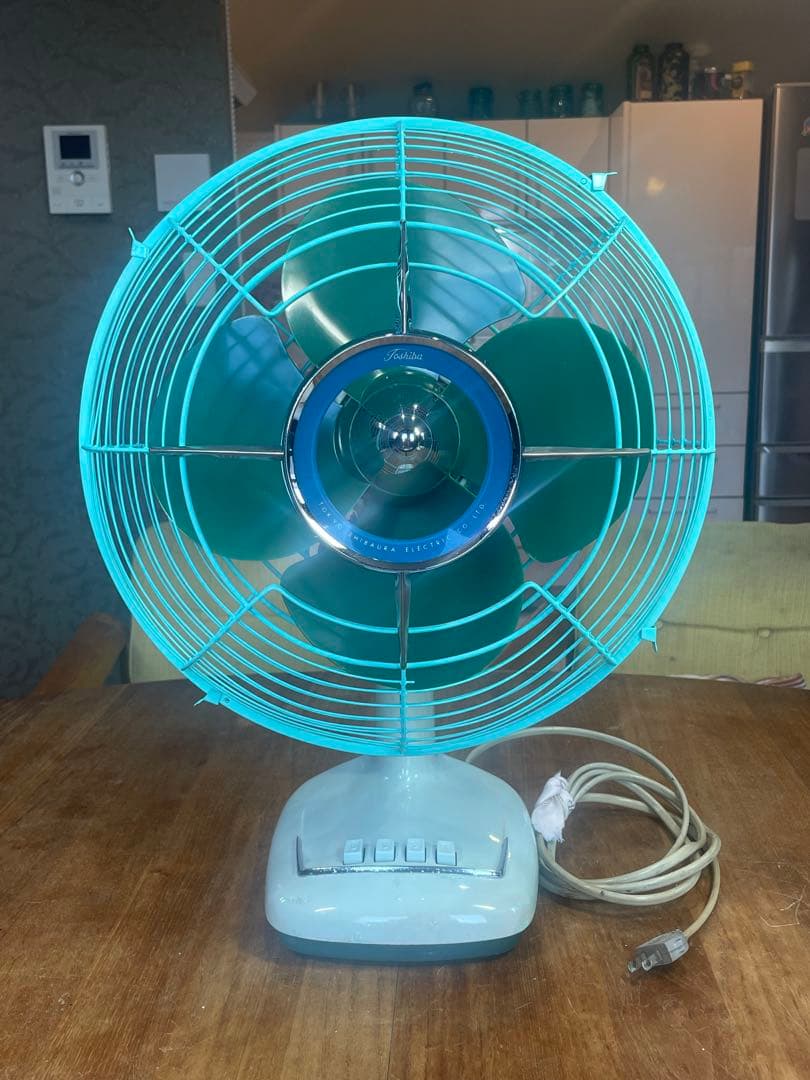 DarkGreenの涼しげな羽根 暑夏をecoに乗切る東芝扇風機　Grn2tne