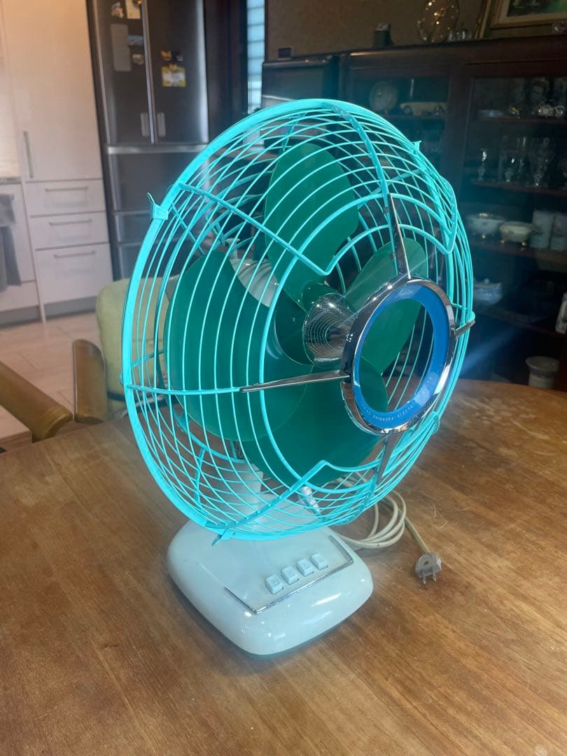 DarkGreenの涼しげな羽根 暑夏をecoに乗切る東芝扇風機　Grn2tne