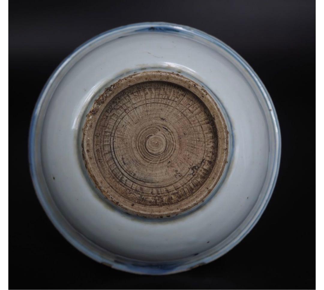 送料無料　本物保証　明時代花草文青華平碗　径15ｃｍ　④