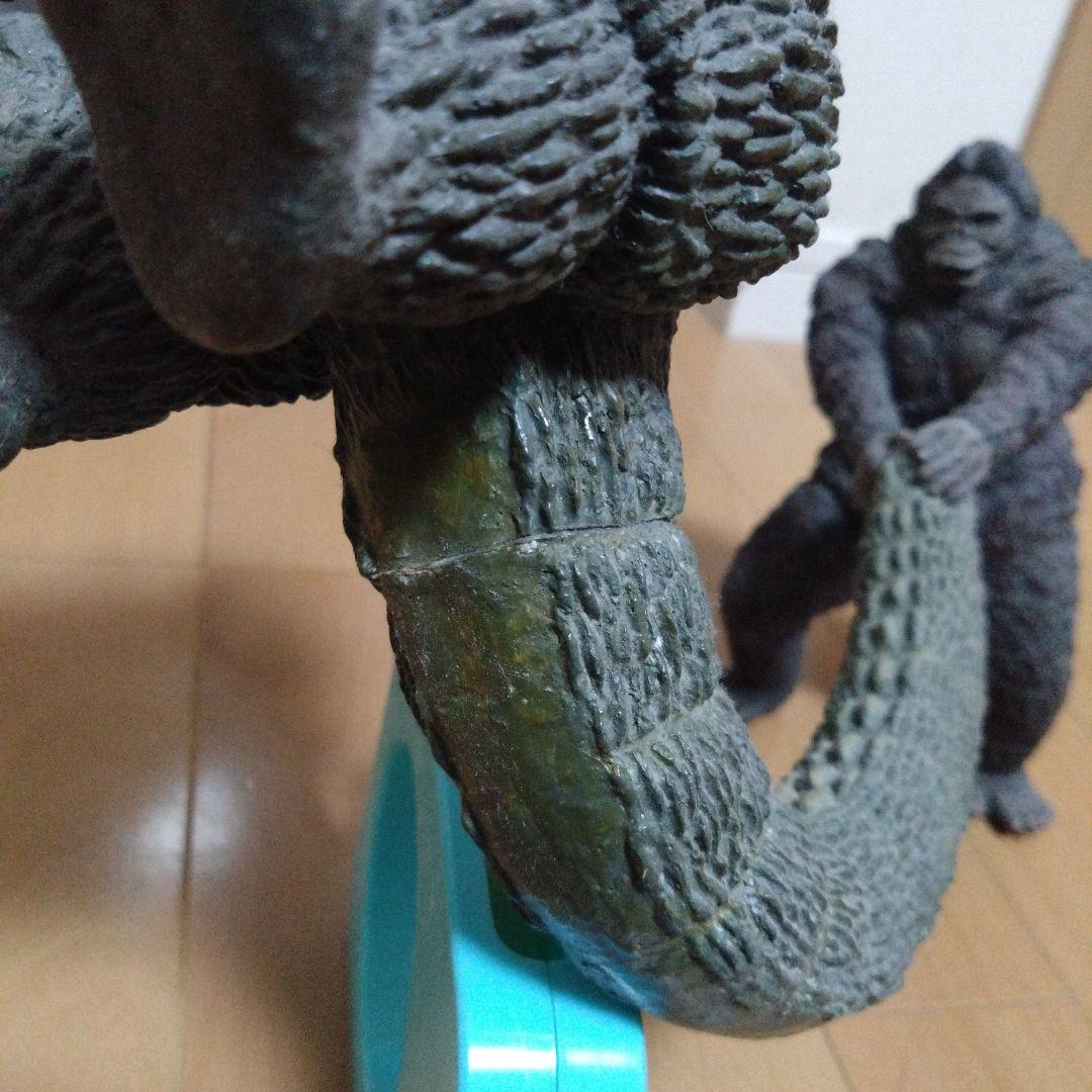 ゴジラフィギュア 約30cm スタンド付き