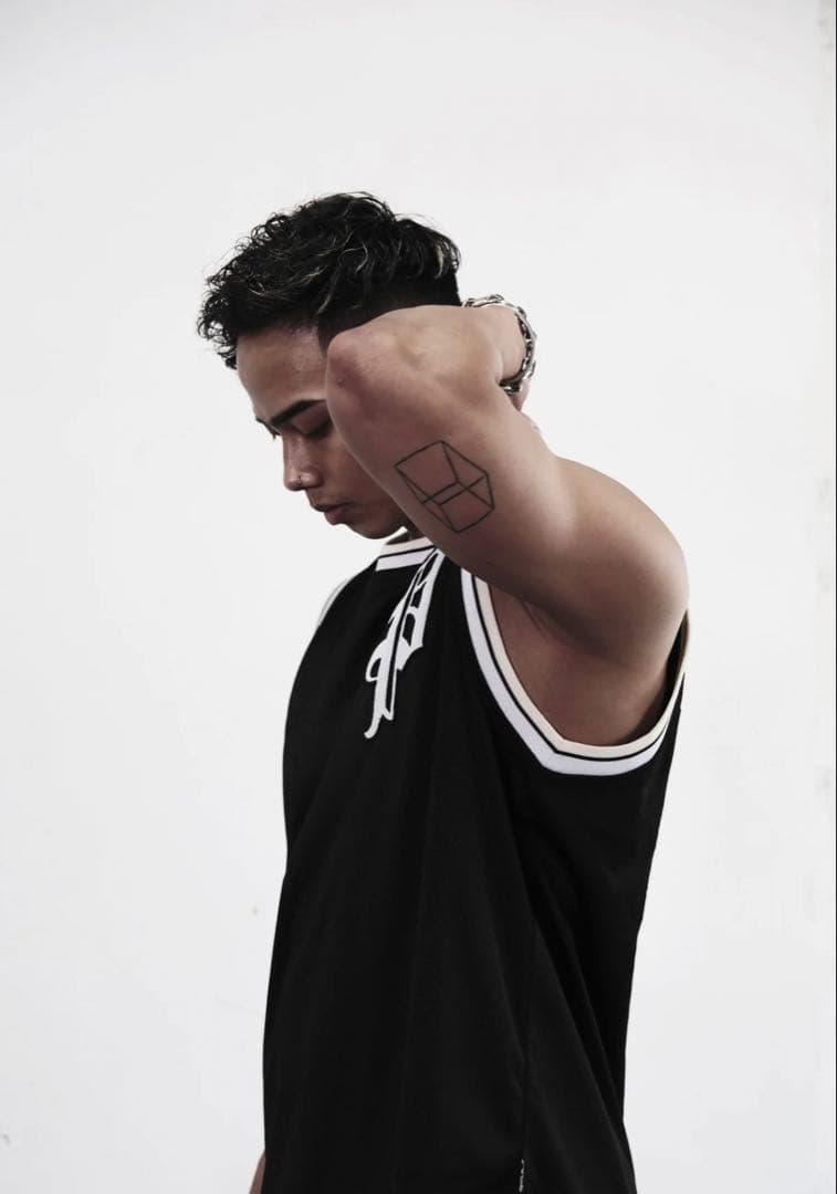 PVOT \"PRIVE\"￼ MESH TANK