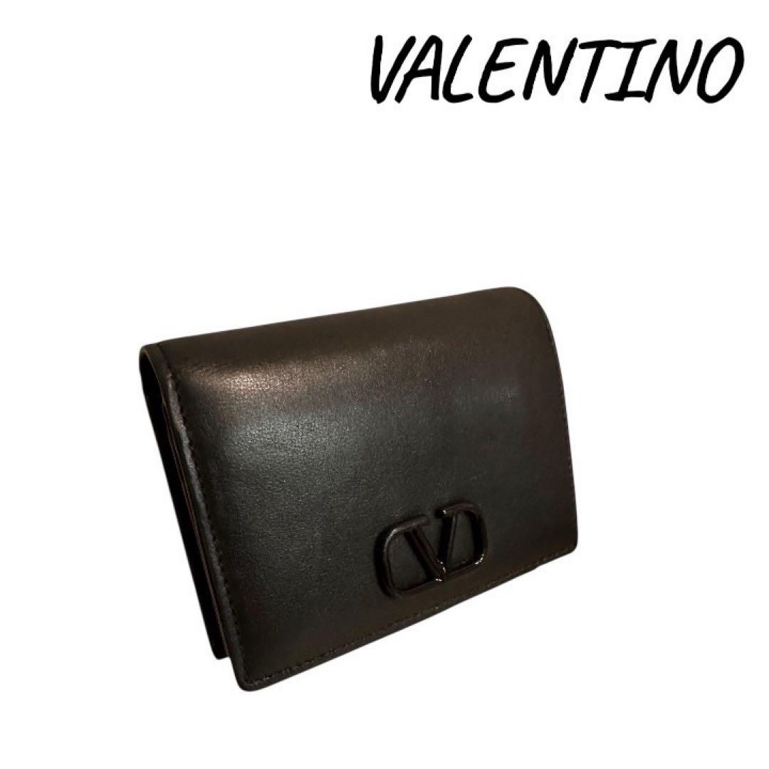 VALENTINO，ヴァレンティノガラヴァーニ 黒 レザー 二つ折り財布ブラック