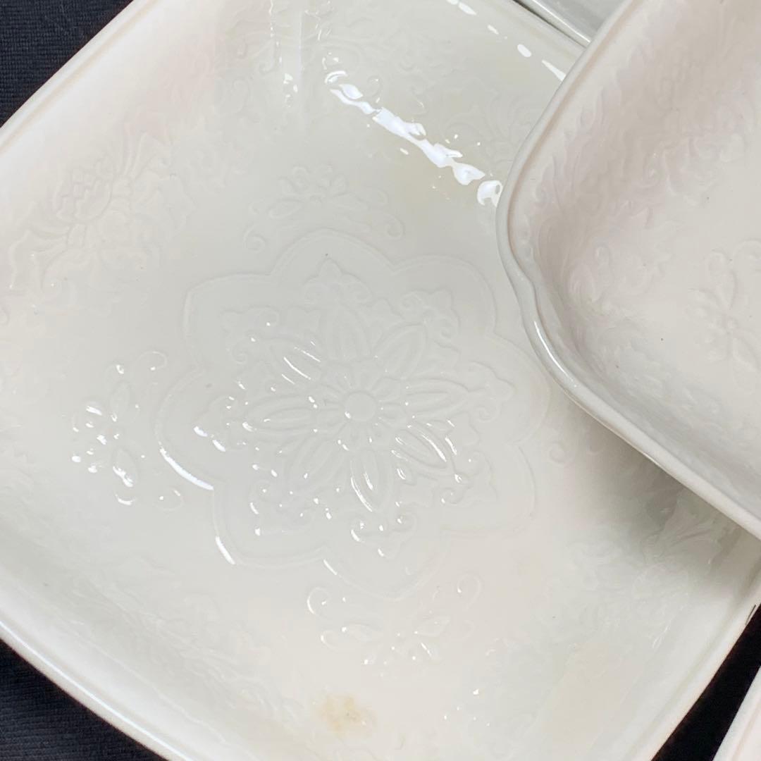 K542☆古い 愛媛 砥部焼 向井製 淡黄磁膾皿 5人前 陽刻 白磁 共箱付