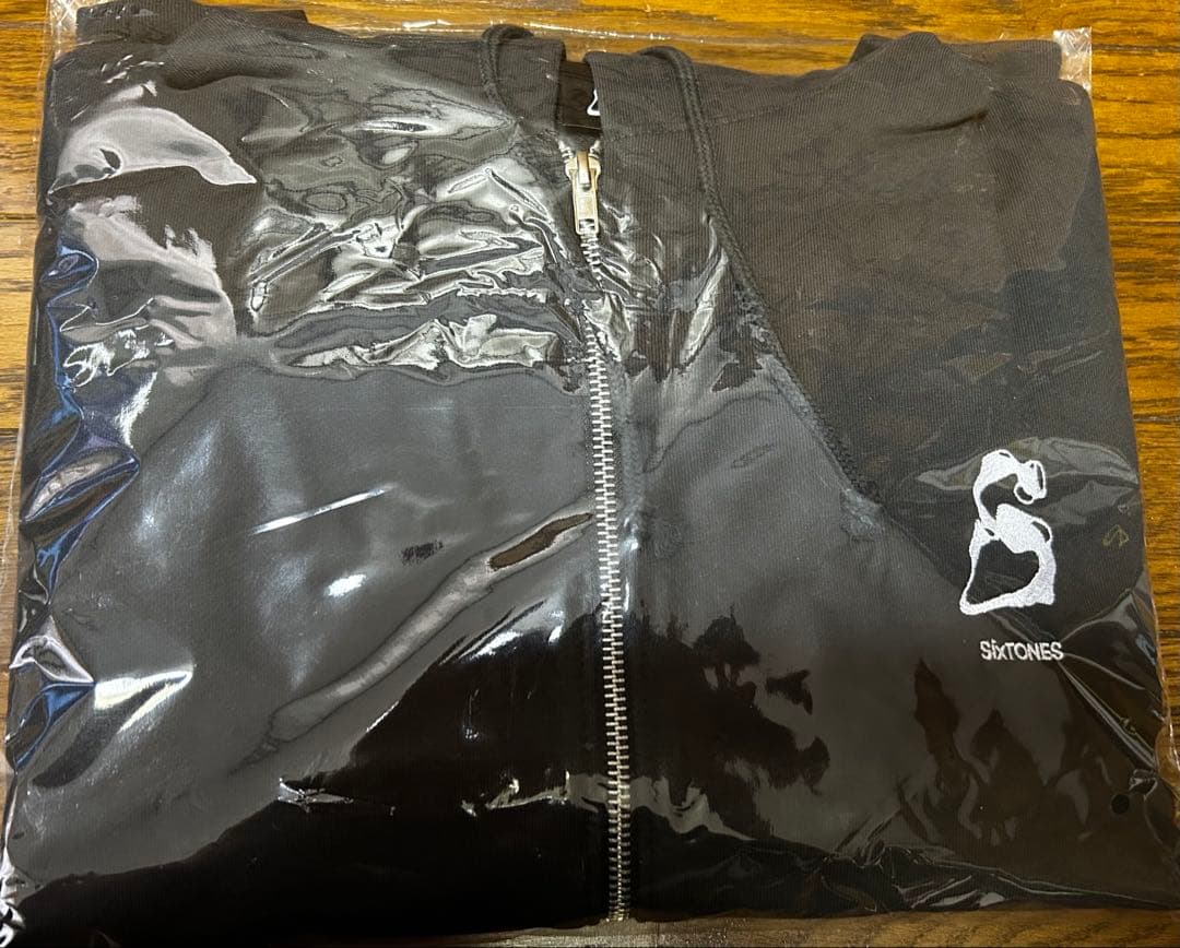 SixTONES MILE SixTONES グッズ　パーカー