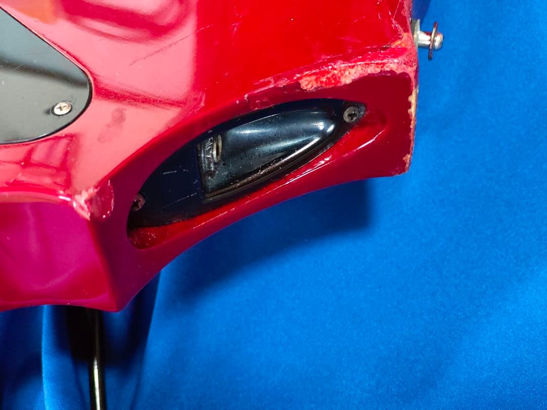 Grass Roots エレキギター レッドジャックの周りに打こんあとあり