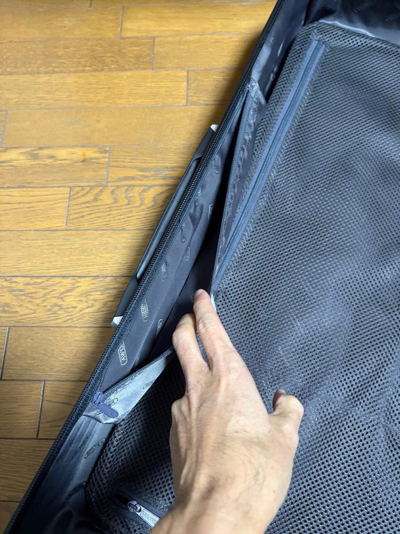 RIMOWA リモワ スーツケース SALSA ブラック83073504