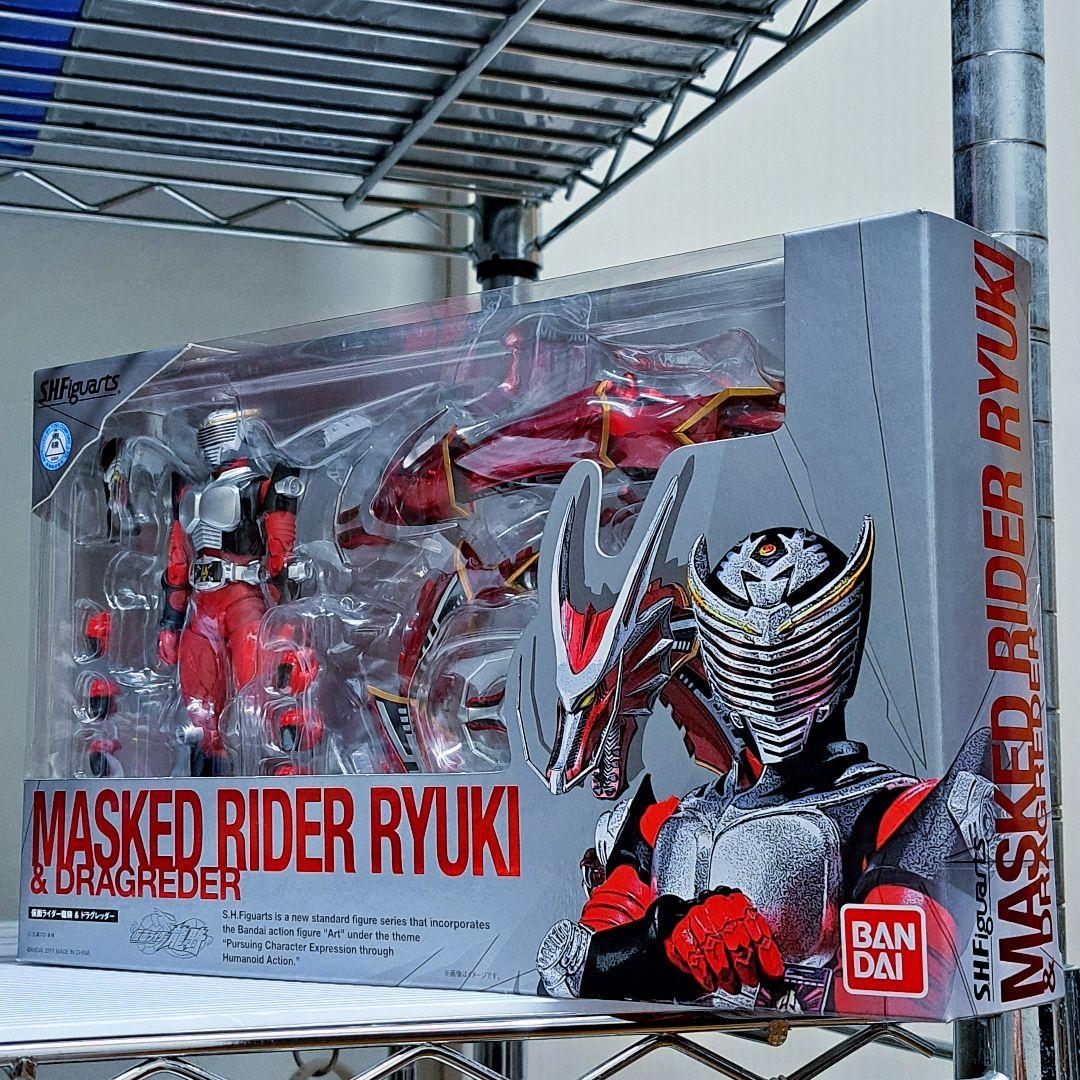 【最終価格】 S.H.Figuarts 仮面ライダー龍騎 & ドラグレッダー