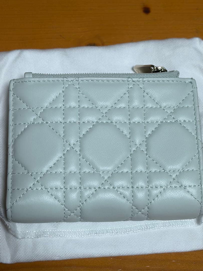 大幅値下げしました　「新品」LADY DIOR DAHLIA ウォレット