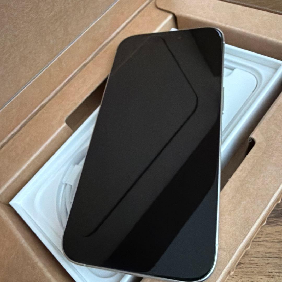 iphone15pro 256GB 充電ケーブル付き