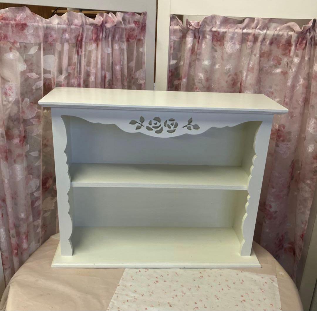 【感謝セール　限定１台】薔薇のカッティングのワイド型シェルフ