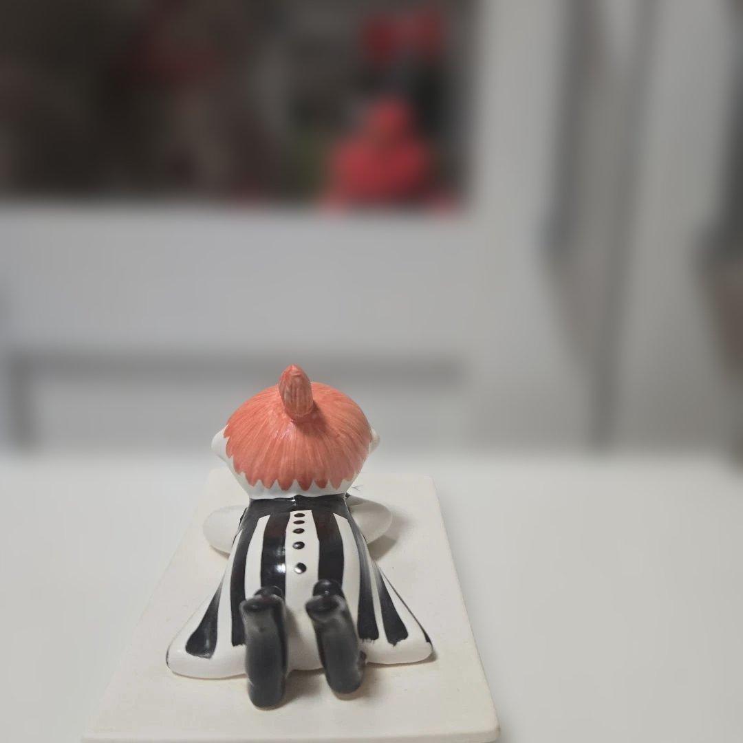 アラビア　ムーミン　リトルミイ寝そべりフィギュア