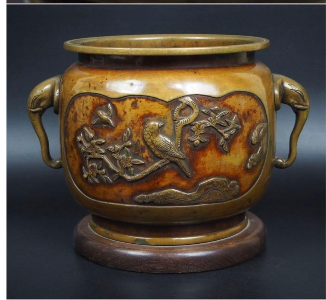 送料無料　高肉彫　江戸時代宣徳銅花鳥文彫刻火鉢　②