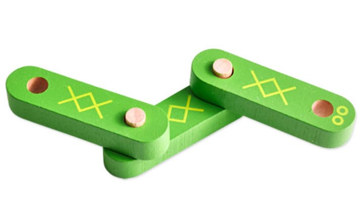 【東雲APARTHE】木でできた蛇のおもちゃ（グリコ）