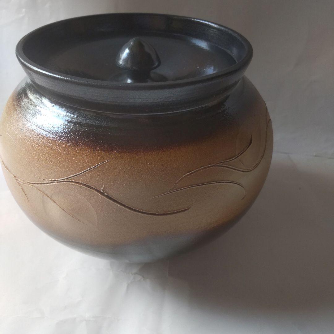 京焼 西川實 作 塩釉葉文流 水指 共箱 茶碗 茶道具 抹茶碗 美品 です。