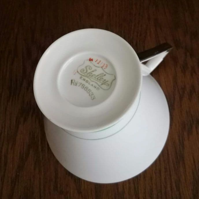 逸品　 シェリー　カッブ＆ソーサー　アールデコ　銀彩幾何学模様アンティーク