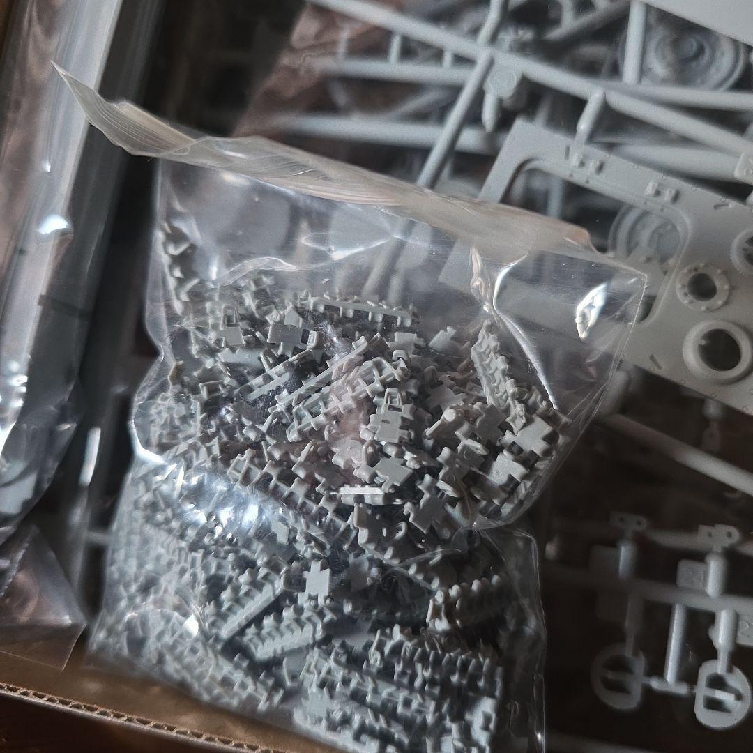 ドラゴン　トランペッター　パンターF IV号弾薬運搬車F型　セット