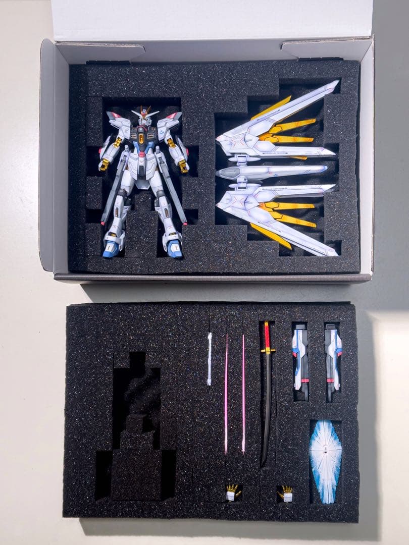 HG マイティーストライクフリーダムガンダム グラデーション塗装 塗装済み完成品