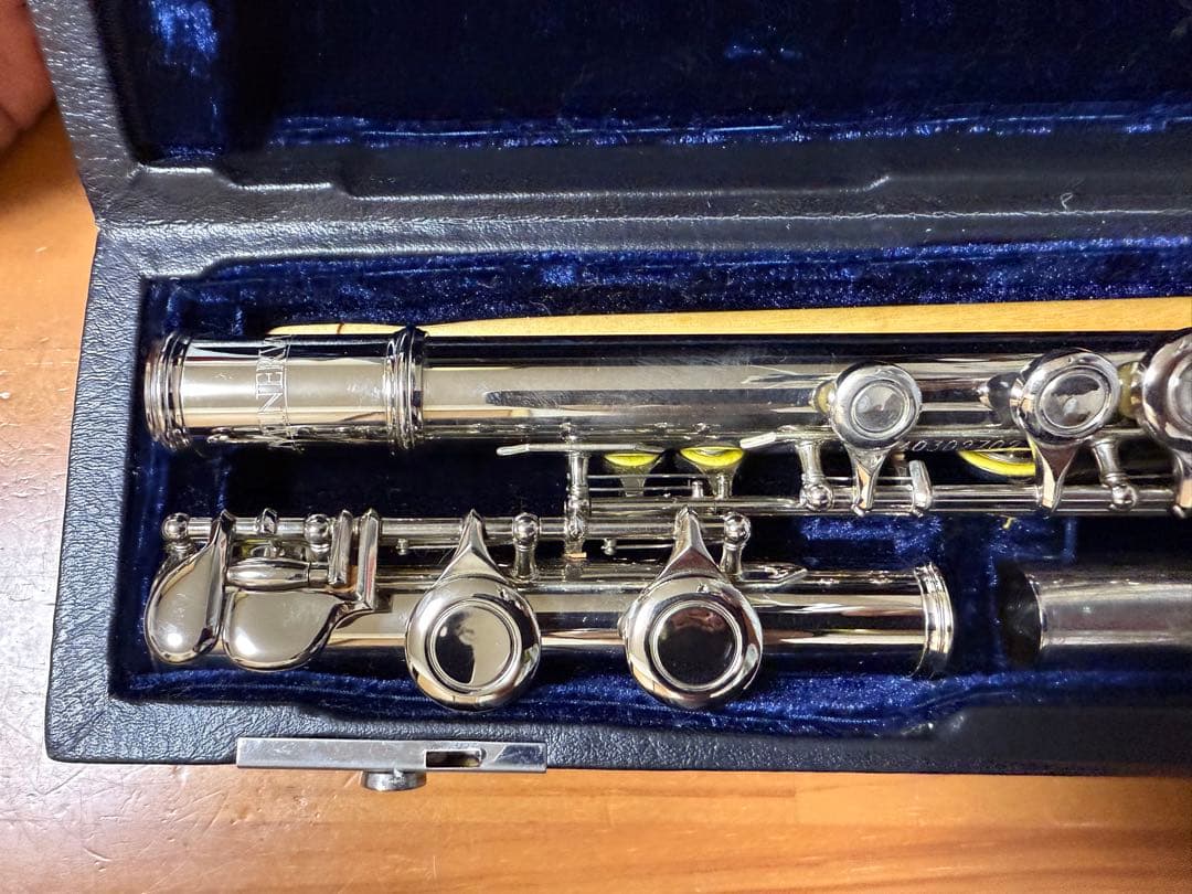 ミネルバ　フルート MFL-1 ケース教本DVD付き　中古