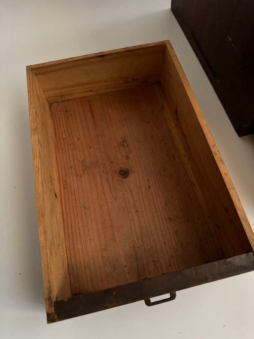 レトロな家具　引き出し　木製棚　古道具