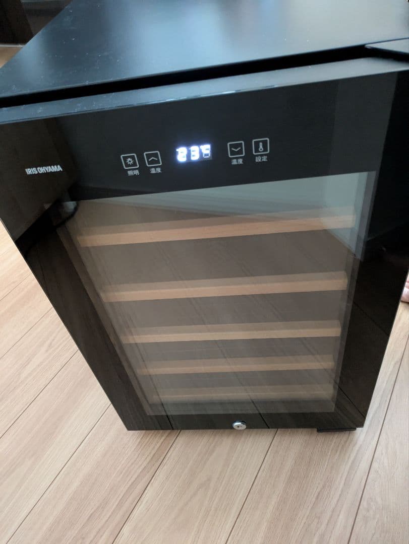 Mayurioアイリスオーヤマワインセラー　16本用IWC-C161A-B