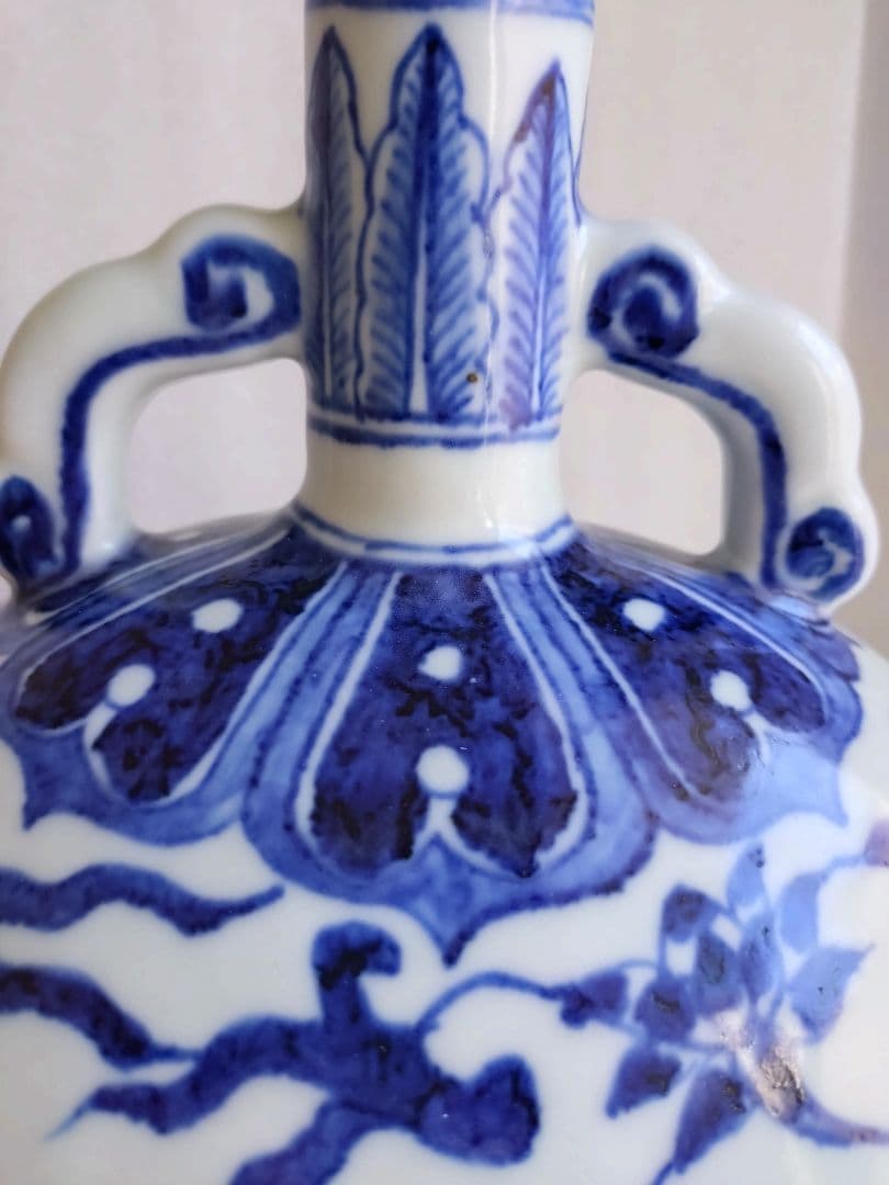 開運ー青龍と鳳凰の白青磁の壺