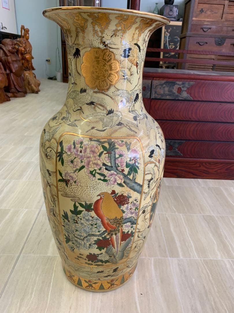 薩摩焼　金彩花鳥風月模様 陶器花瓶