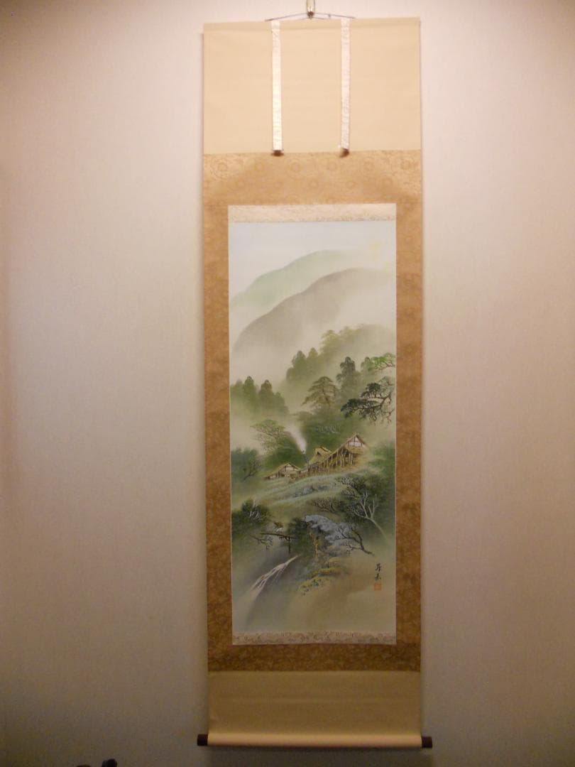 掛け軸 昇岳 深山緑彩 絹本 希少 軸装 茶道具 掛軸 です。