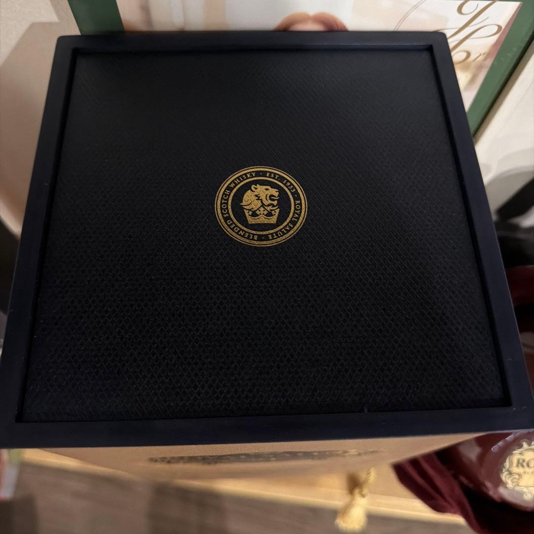 ローヤルサルート21年　1000ミリ