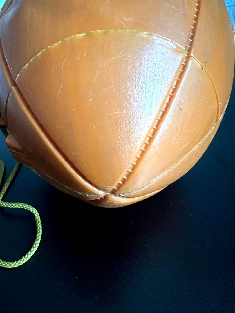 希少7-eleven 非売品ラグビーボール型小物入れ