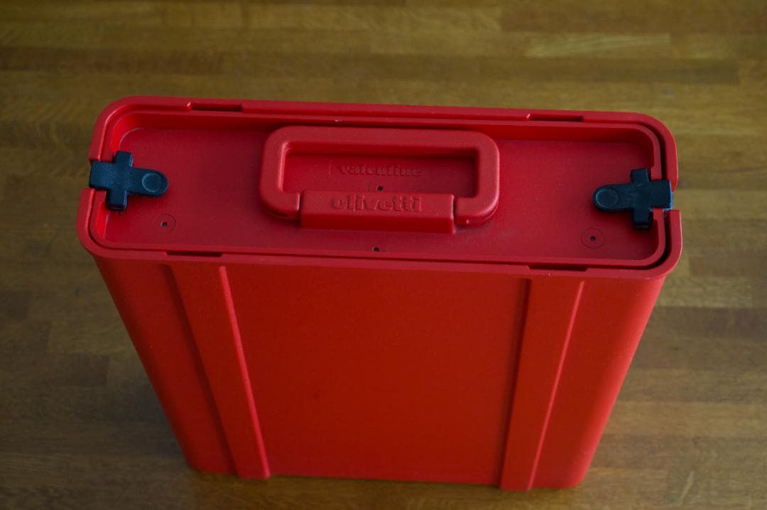 【美品ヴィンテージ】オリベッティ タイプライター (インクリボン付)