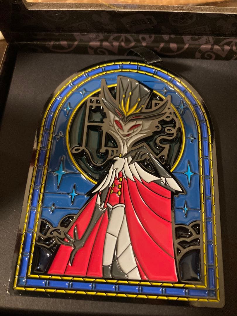 「Helluva Boss」【公式】へルヴァボス 特大ピンバッジ　ストラス