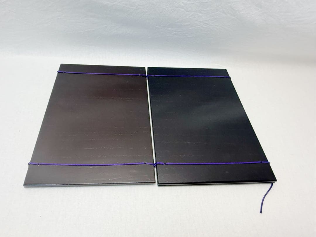 未使用 茶道具 桐木地本漆塗 器据 と溜塗 和敬板 小羽根 うぐいす針4点 元箱