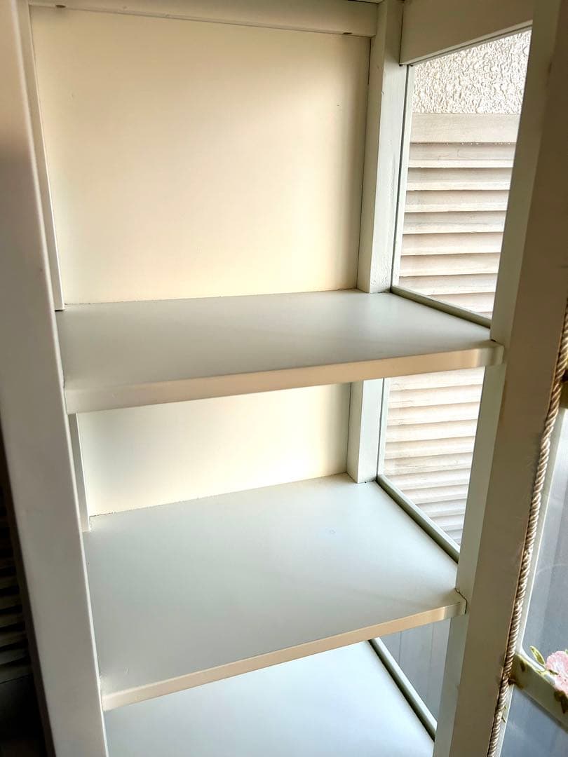 フラワー柄ガラス扉キャビネット　【直接引き取り限定】