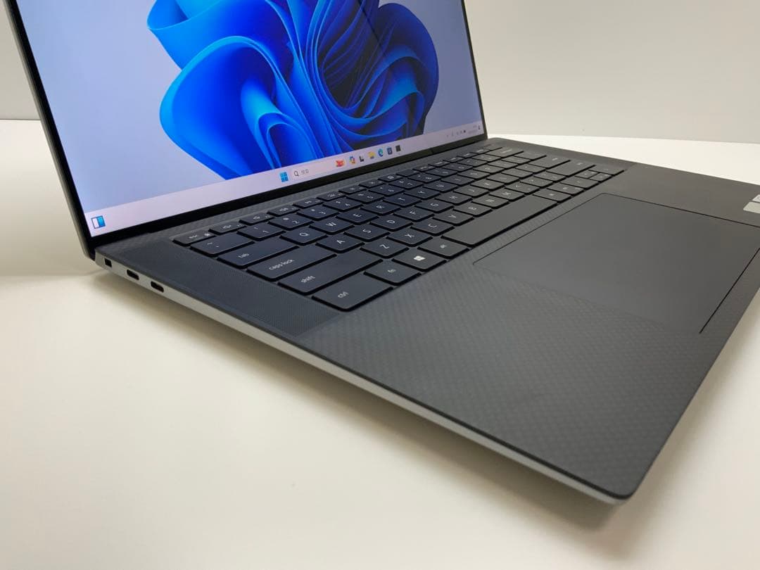 DELL Precision 5550 10世代i7 32GB 1024GB