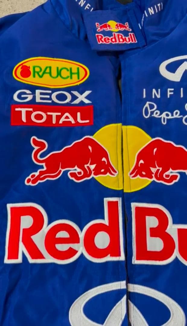 新品 RED BULL INFINITI 刺繍中綿 F1レーシングジャケットB5
