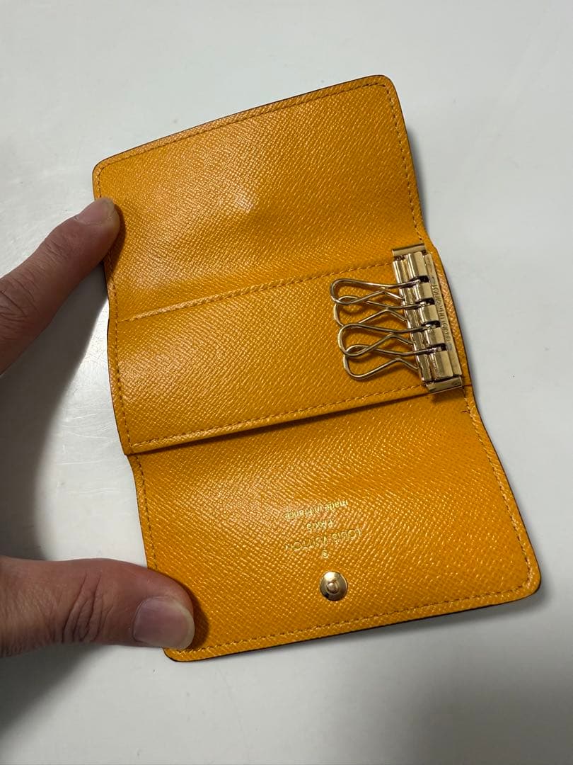 ルイヴィトン モノグラム ミュルティクレ4 ジョーヌドール キーケース