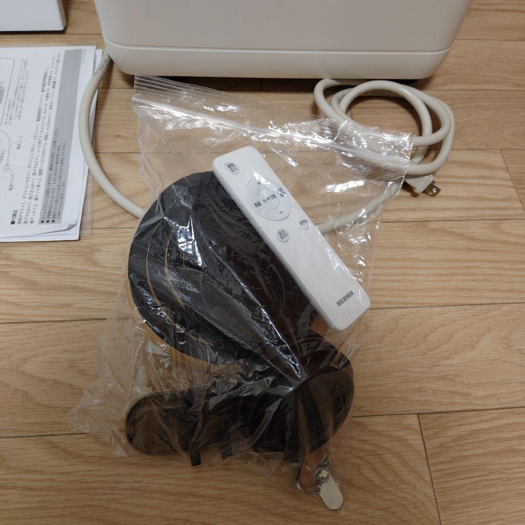 【美品】アイリスオーヤマ ポータブルクーラー アイボリー IPA-2324S