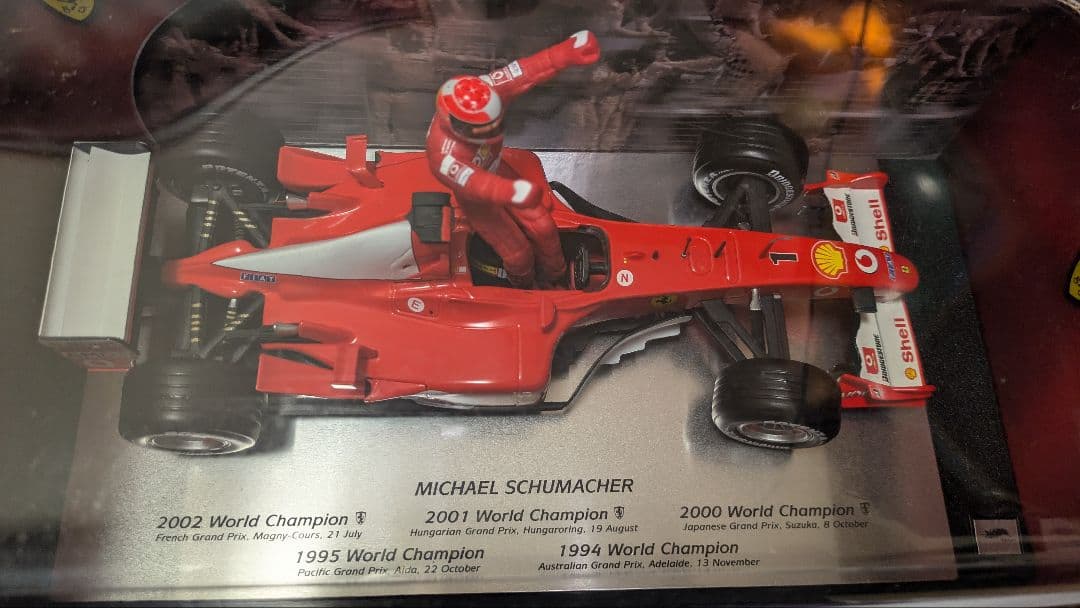 限定 HW 1/18 Ferrari F-2002 #1 Schumacher