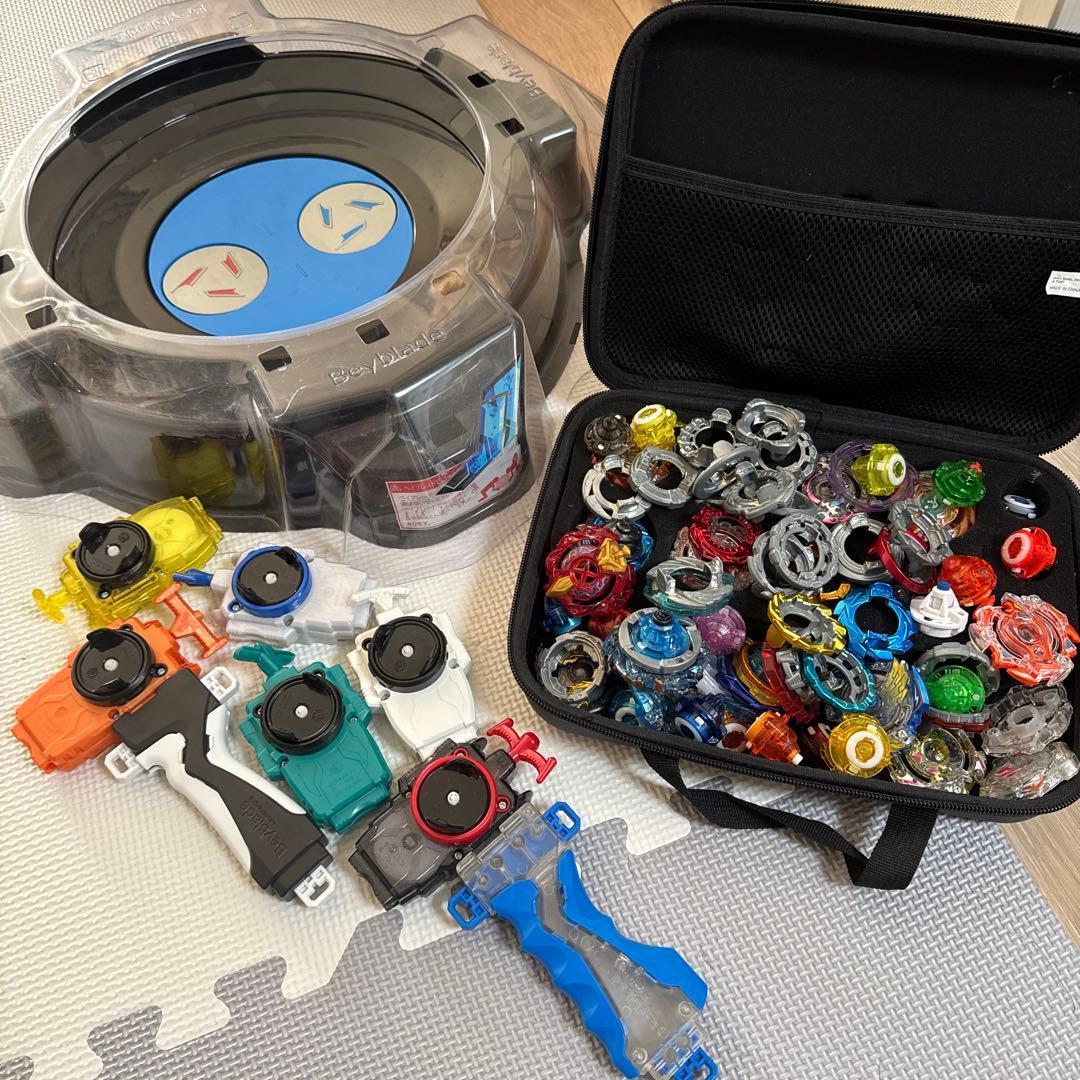 ベイブレードセット バトルスタジアム➕バック付き