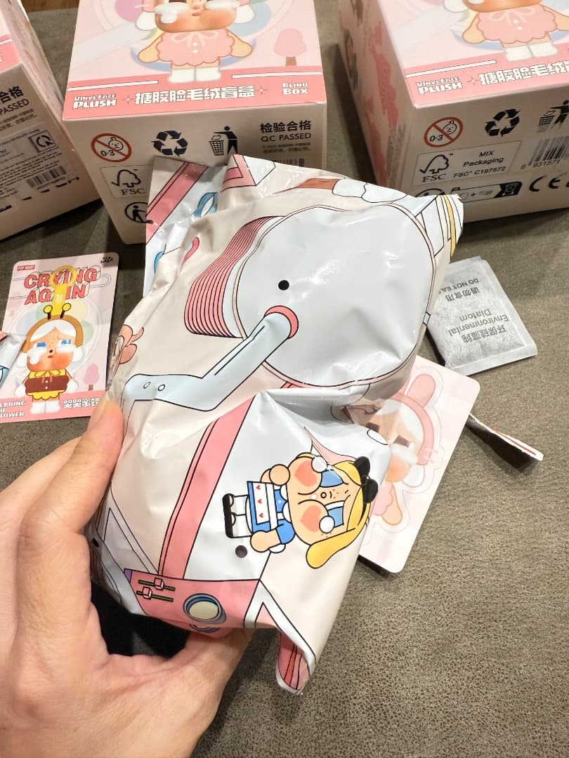 Crying Again ぬいぐるみ3体セットbee, rabit ,blind