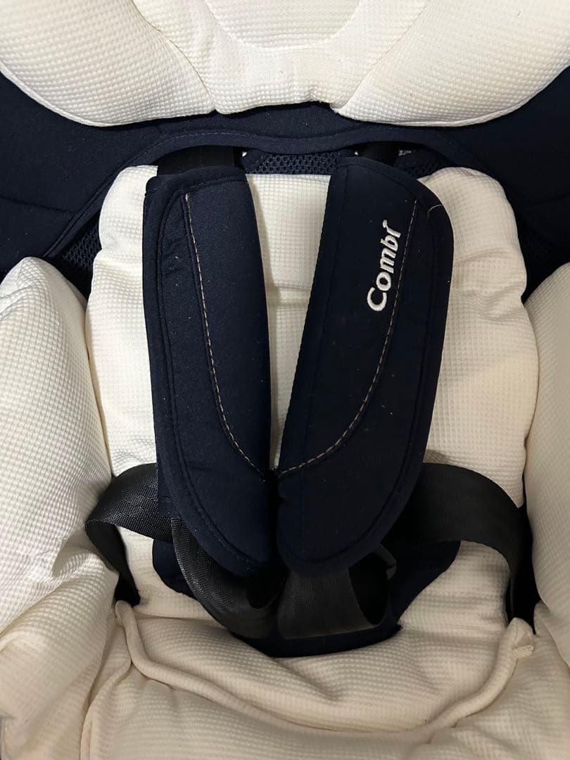 Combi ISO-FIX チャイルドシート クルムーブ