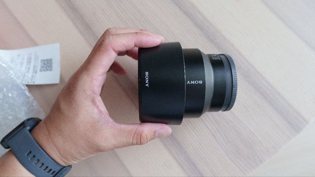 SONY　SEL85F18 85mm F1.8レンズ