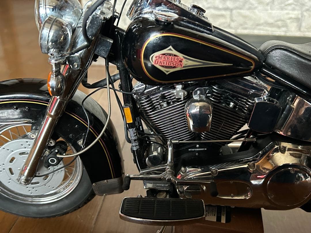 ハーレーFLSTCダイキャストミニカー