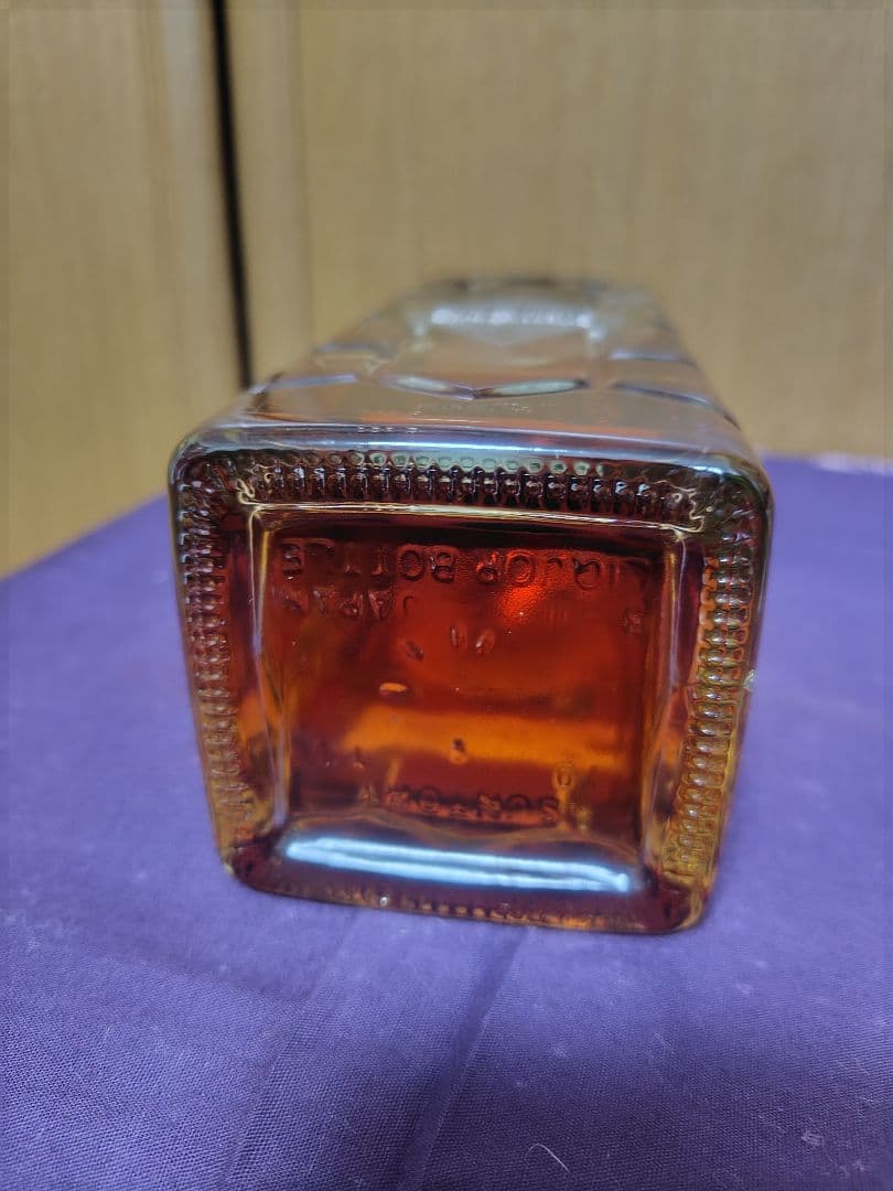 Suntory The Premium 43% ウイスキー