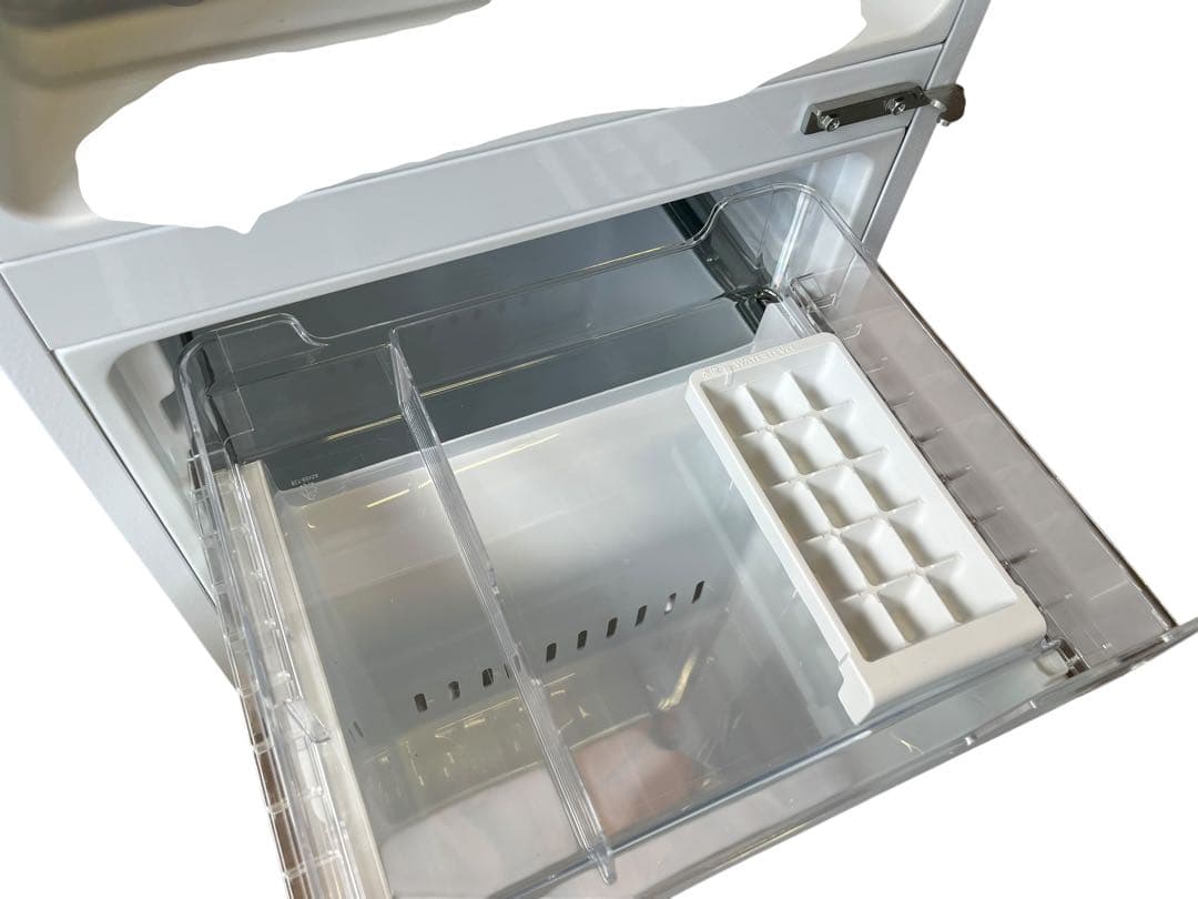 TOSHIBA GR-U15BS(W) 冷凍庫 153L 2023年　東芝 一人