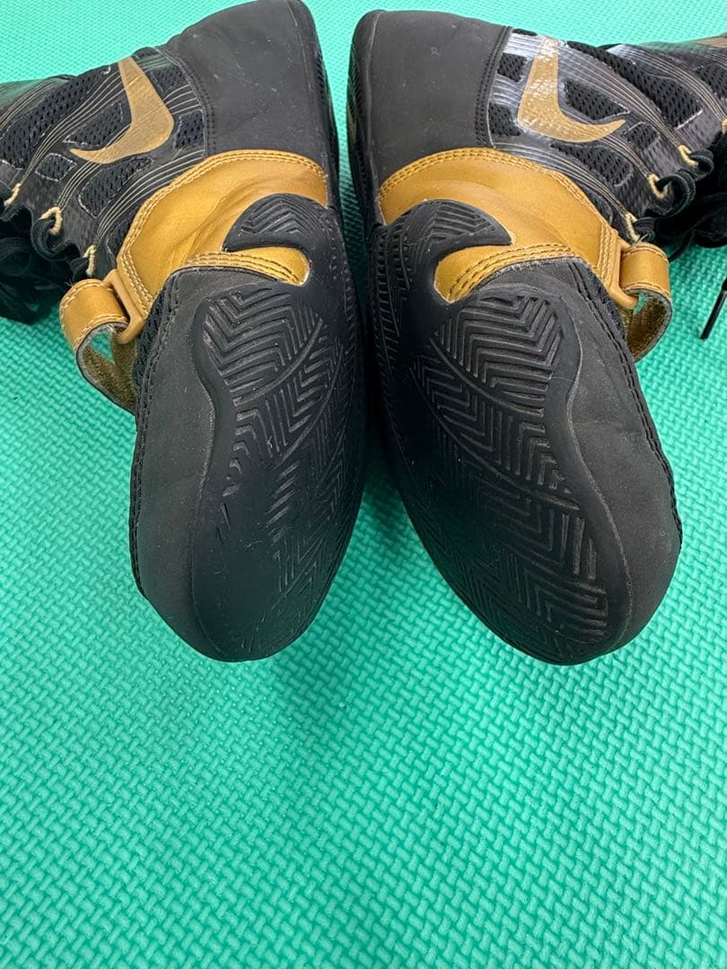 NIKE Hyperko ボクシングシューズ 黒/金