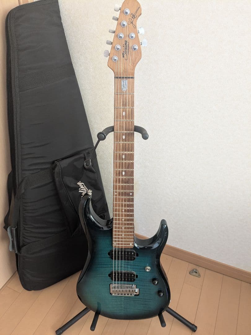 Sterling by MUSICMAN JP157 ジョンペトルーシモデル