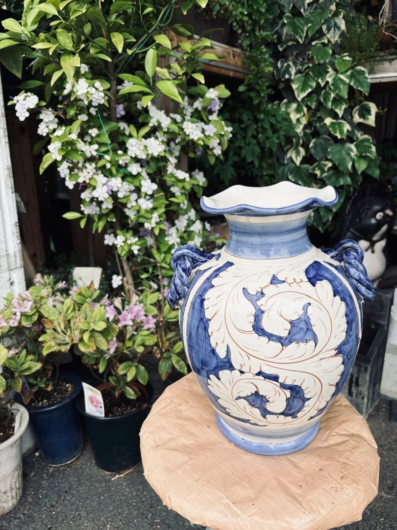 青と白の陶器花瓶 フラワーベース 極美品 激安大安売り