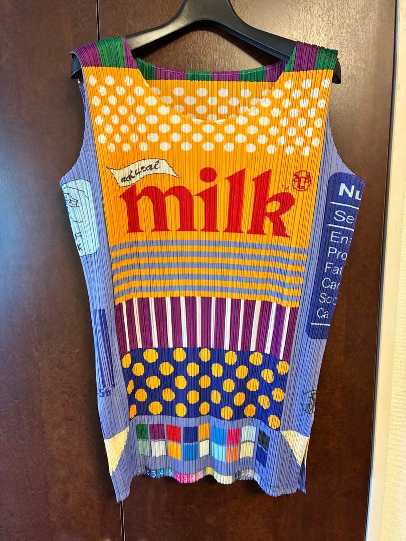 美品　Lサイズ　イッセイミヤケPLEATS PLEASE MILKタンクトップ