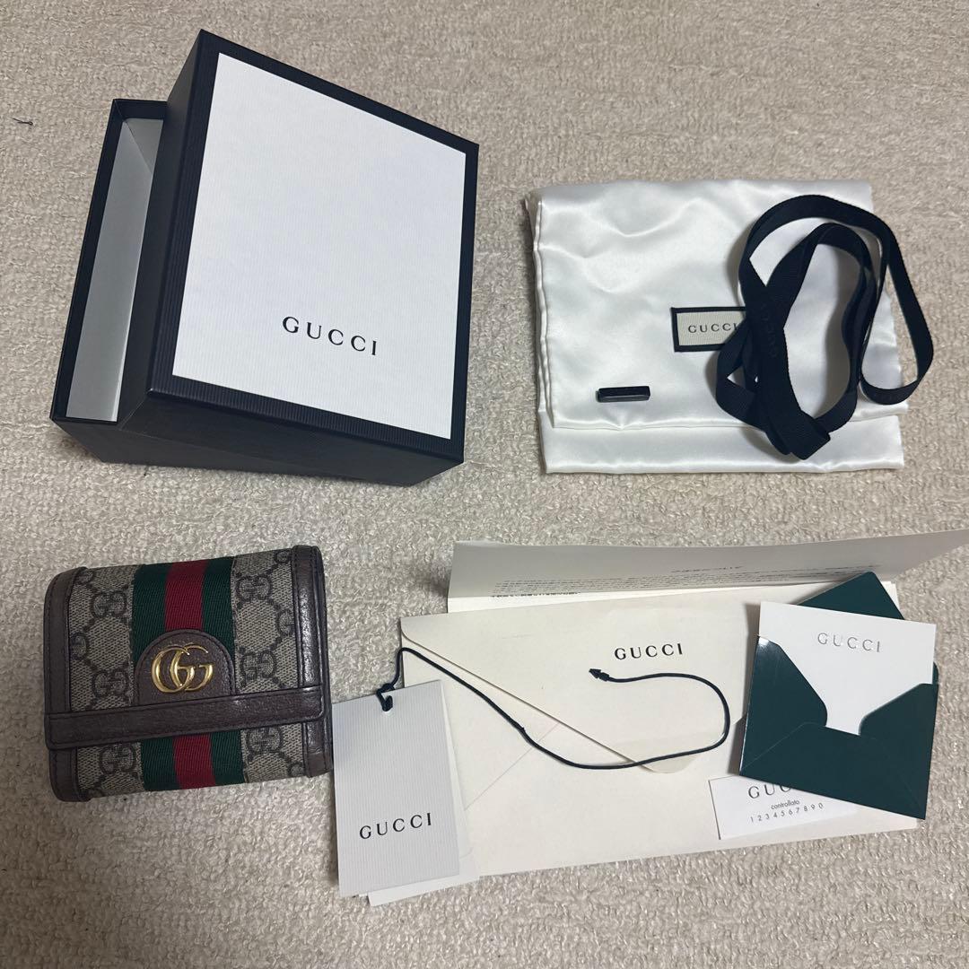 Gucci GGモノグラム 三つ折り財布